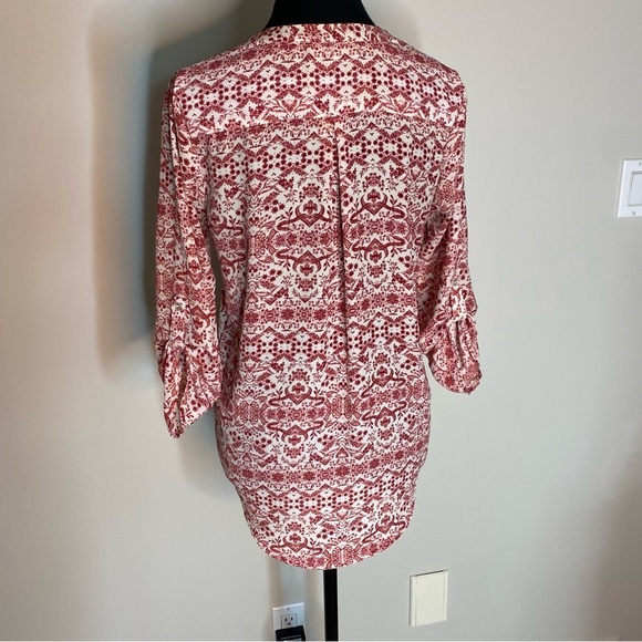 PINK ROSE Flowy 3/4 Length Sleeve V Neck Blouse Floral Red White Size Small - Picture 7 of 11
